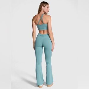 NWT Victoria’s Secret PINK Teal Relay Ruched High Rise Flare Leggings Size Small